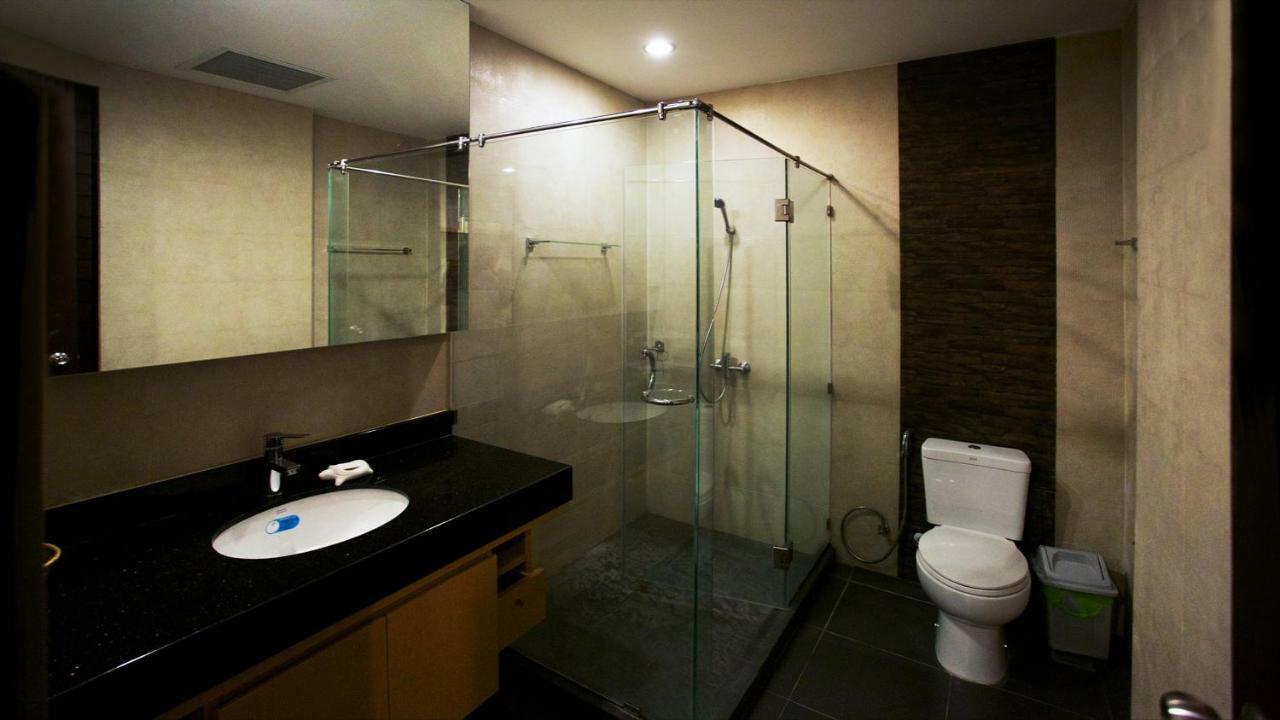 Karon Suite Apartment ภายนอก รูปภาพ
